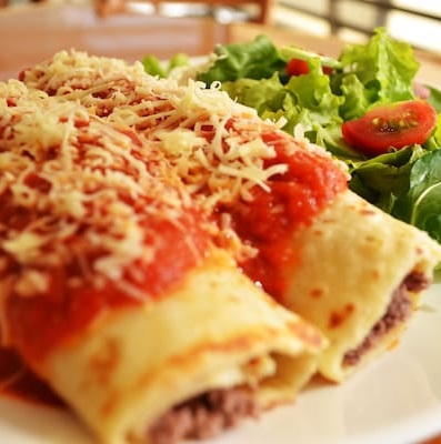 Marmitex de Panqueca de Frango com Catupiry Marmitex de Panqueca de Frango com Catupiry
