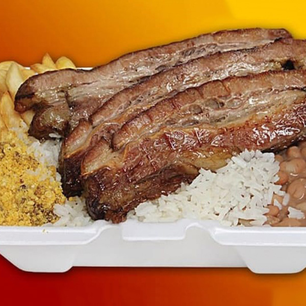 Marmita de costelinha de porco assada Marmita de costelinha de porco assada