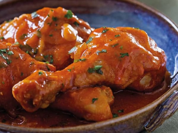 Marmitex de frango ao molho Marmitex de frango ao molho